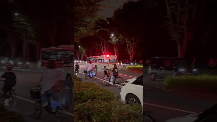 立川花火大会帰りに緊急走行する消防車と救急車を見かけた。少し心配ですね、（2026.7.25.20:46） #youtubeshorts