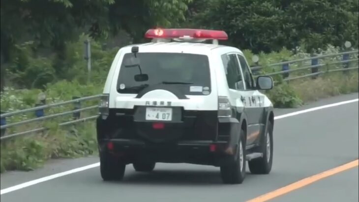 😳😳😳激レアなパトカーが走ってた😳😳😳 #パトカー #兵庫県警 #赤色灯