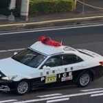 パトカー　緊急走行