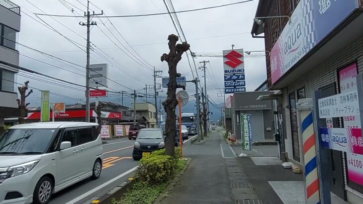 救急車　緊急走行