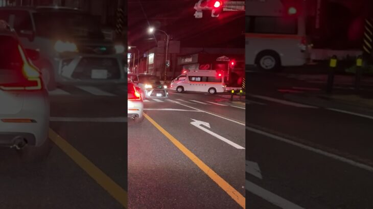 ハーモニックサイレンを鳴らし緊急走行 ハイメディック救急車【北藤沢救急隊・藤沢市消防局】