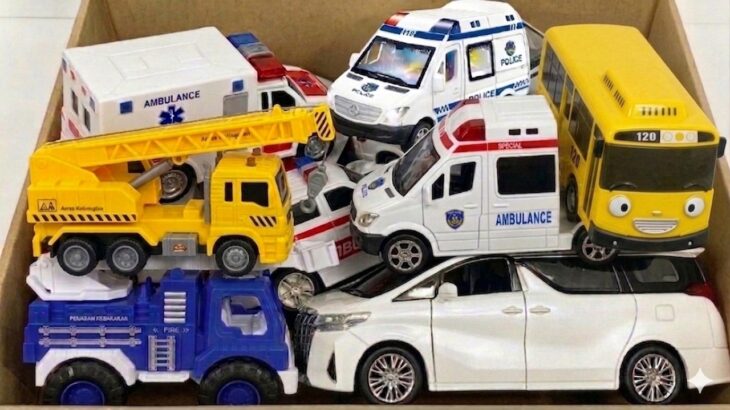 救急車ミニカーが走る。緊急走行テスト！坂道走る！サイレン鳴る☆ Ambulance minicar runs in an emergency with sirens sounding