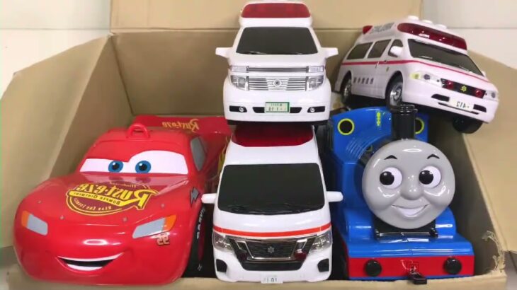 救急車ミニカーが走る。緊急走行！坂道走行テスト！サイレン鳴る☆ Ambulance minicar slope emergency driving test with siren sounds 79