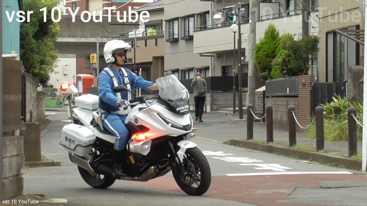 あぶねーよ！！停止線をむしろ加速！？理解不能な運転に白バイが緊急走行で追走！！•「アイツだ！」と歩行者が指差し！妨害された人が白バイにアピール！•畑の奥で待ち構えるパトカー！右折禁止取り締まり！等