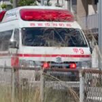 🚨赤信号の交差点を緊急走行🚨響き渡るサイレン🚨救急車🚨緊急走行🚨 #救急車 #緊急走行 #サイレン