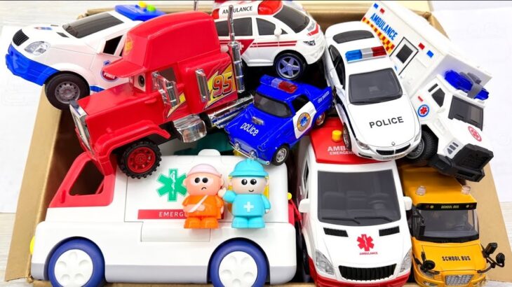 救急車とパトカーとディズニーカーズのマック坂道テスト！サイレン音で緊急走行★Kids Toy Cars