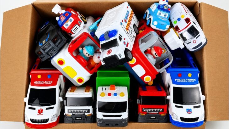 救急車（ミニカー）たちが坂道走る。緊急走行テスト。サイレン鳴る トミカMiniature ambulances drive up a hill. Emergency driving test.