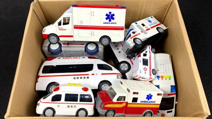 救急車（ミニカー）たちが坂道走る。緊急走行テスト。サイレン鳴る トミカMiniature ambulances drive up a hill. Emergency driving test.
