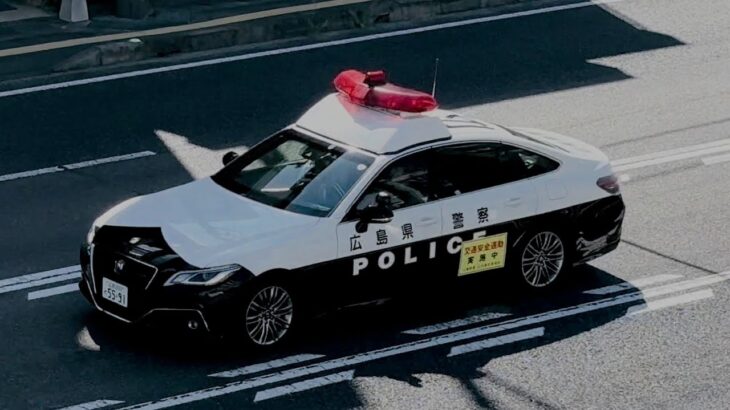 パトカー　緊急走行