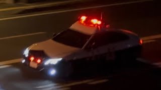 パトカー　緊急走行