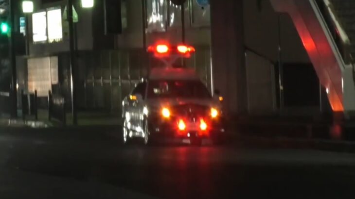 🚨夜の街にパトカー🚨兵庫県警🚨赤色灯🚨2連発🚨　#パトカー #兵庫県警 #赤色灯