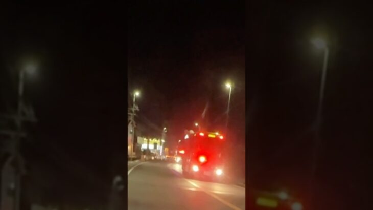 火災現場へ緊急走行する3台の消防車【大和市消防本部】