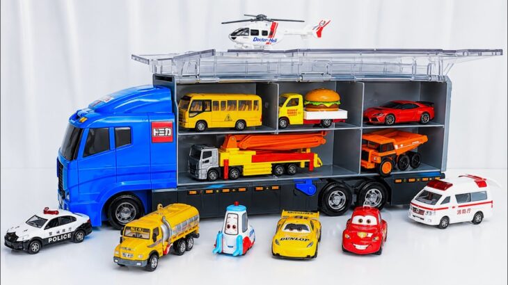 救急車のトミカをたくさん箱に集めた！坂道を緊急走行テスト☆ Ambulance Toy Cars Down the Slope!