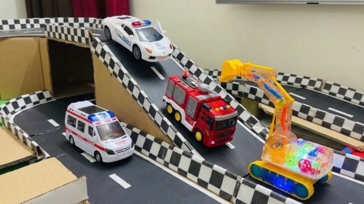 救急車のミニカー走る☆緊急走行テスト☆坂道走るよ｜ Ambulance miniature car runs! Emergency driving test