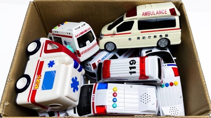 救急車（ミニカー）たちが坂道走る。緊急走行テスト。サイレン鳴る トミカMiniature ambulances drive up a hill. Emergency driving test.
