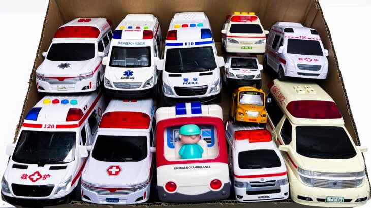 救急車（ミニカー）たちが坂道走る。緊急走行テスト。サイレン鳴る トミカMiniature ambulances drive up a hill. Emergency driving test.