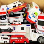 救急車（ミニカー）たちが坂道走る。緊急走行テスト。サイレン鳴る トミカMiniature ambulances drive up a hill. Emergency driving test.