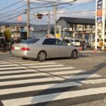 【緊急走行】事故現場に臨場するゼロクラウン覆面パトカー（高知県警・高知警察署）