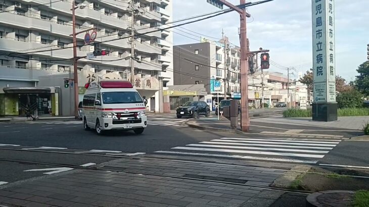 【緊急走行】ハイメディック救急車が交差点を右折し市立病院へ救急搬送!鹿児島市消防局中央本署救急隊