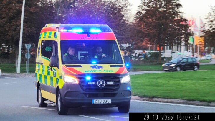 premedic KRISTIANSTAD (AMBULANS 9190) i utryckning rettungsdienst auf Einsatzfahrt 緊急走行 救急車